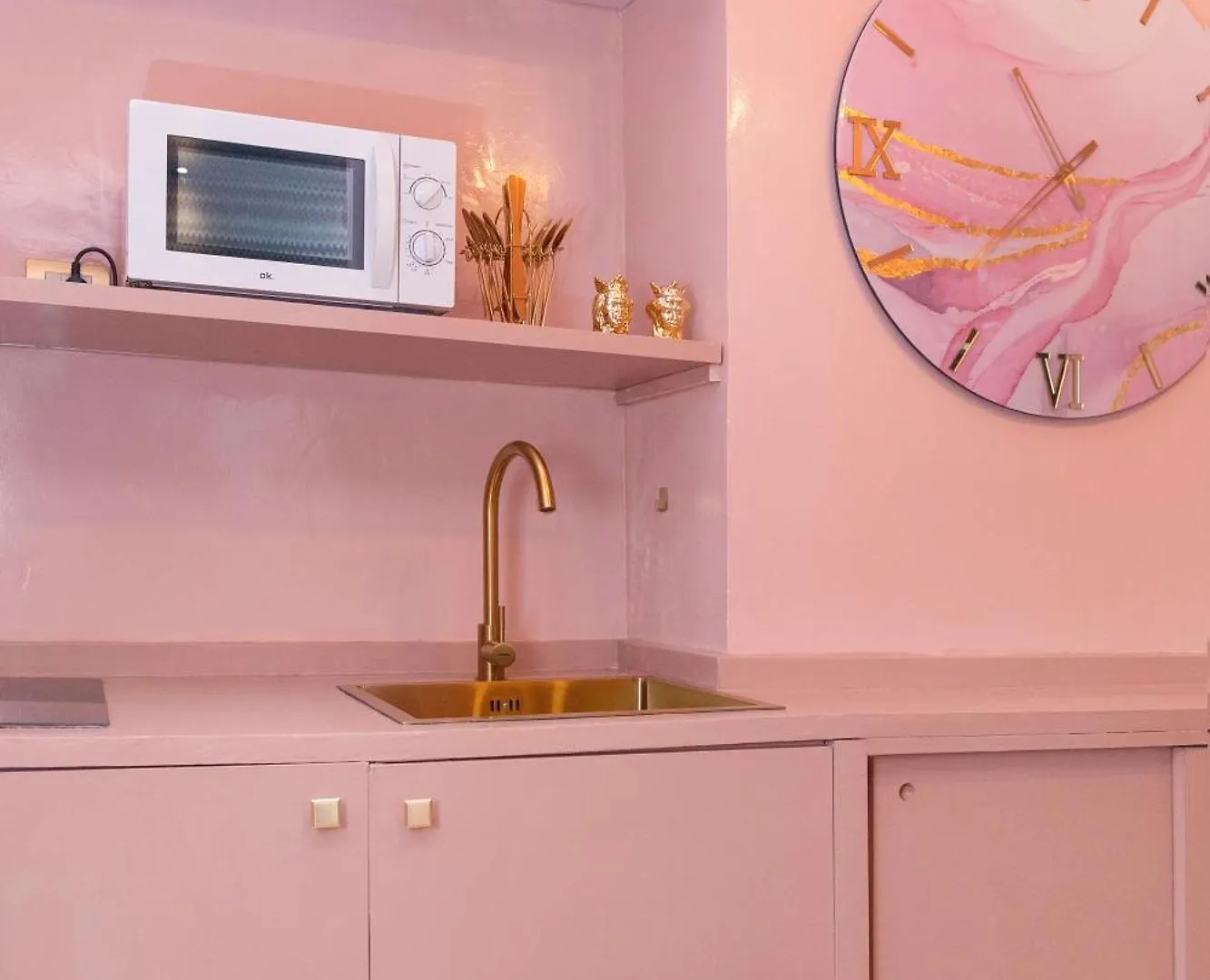 Piazza Del Carmine - Gold Exclusive Apartment - Apartment In The Underground No Windows Milan