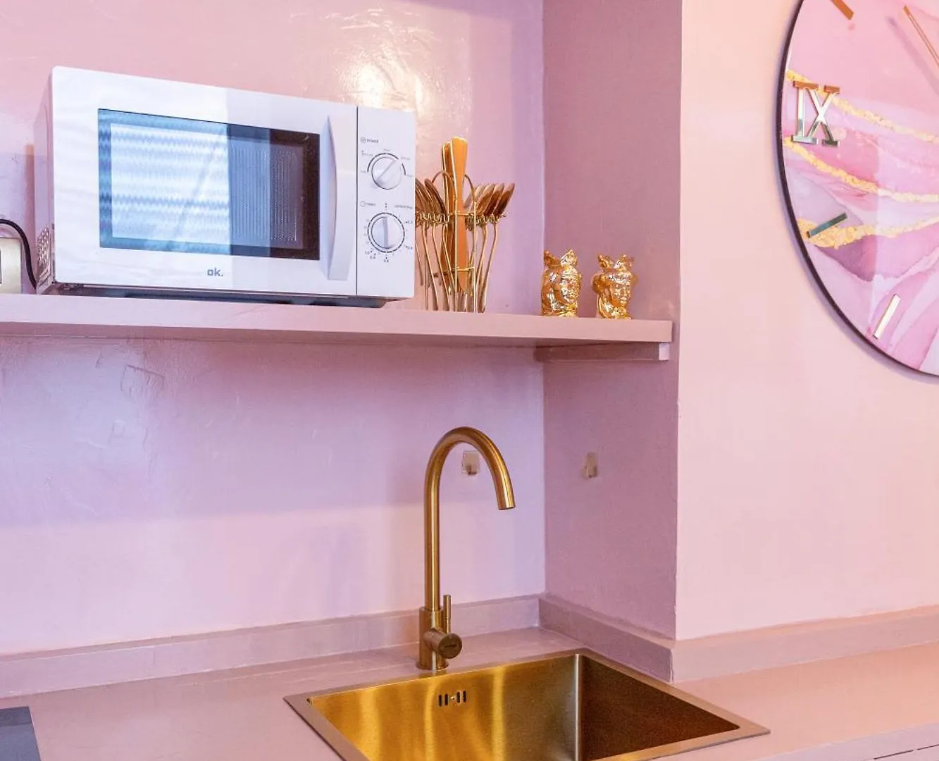 Piazza Del Carmine - Gold Exclusive Apartment - Apartment In The Underground No Windows Milan