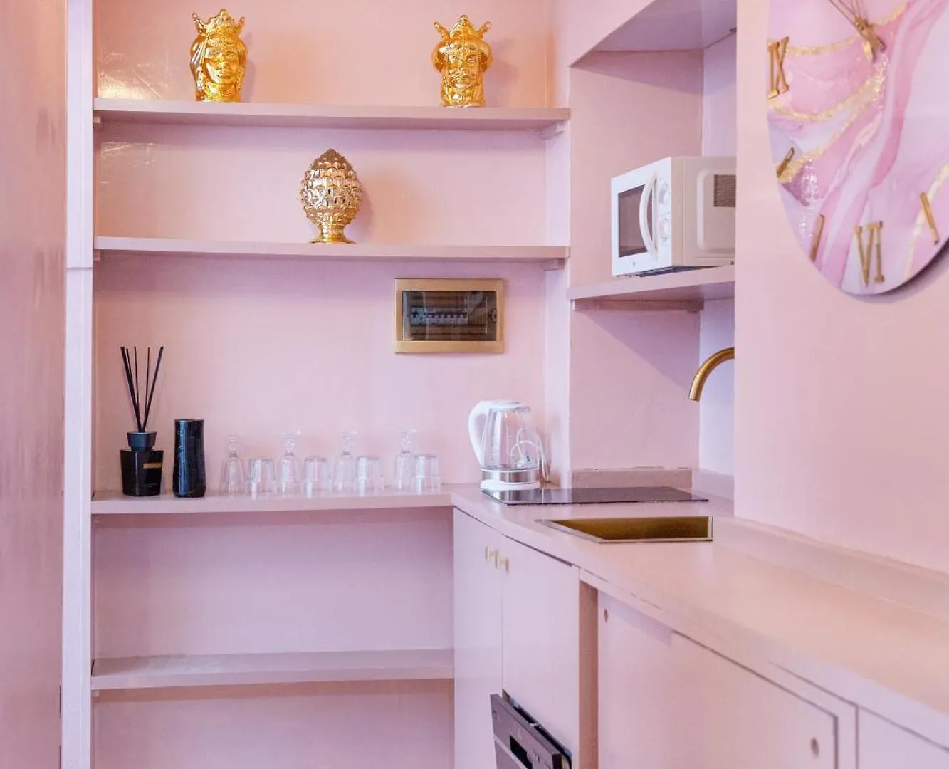 Piazza Del Carmine - Gold Exclusive Apartment - Apartment In The Underground No Windows Milan