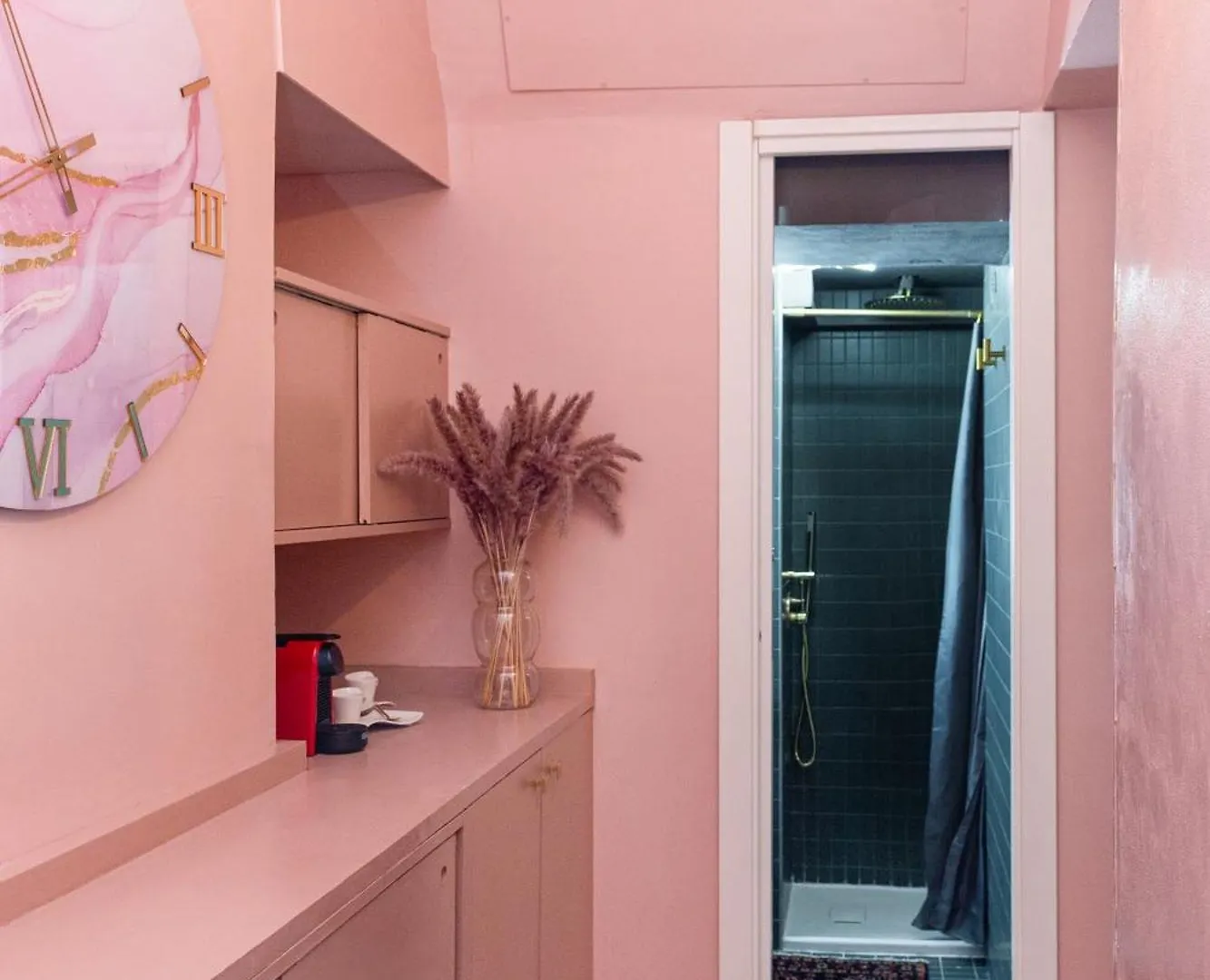 Piazza Del Carmine - Gold Exclusive Apartment - Apartment In The Underground No Windows Milan Italy
